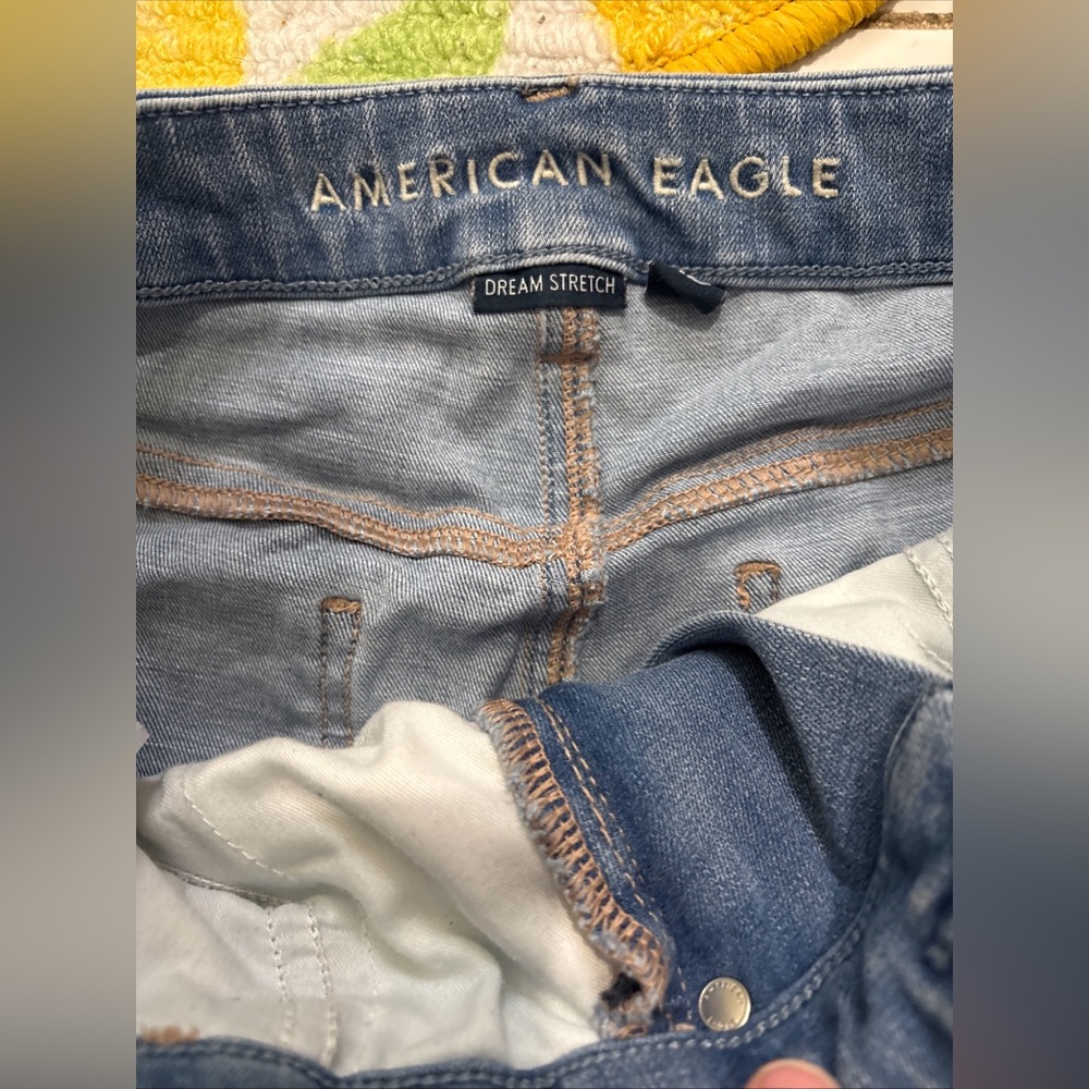 American eagle Women's size 10 dream Blue Distressed Jeans - Picture 11 of 13